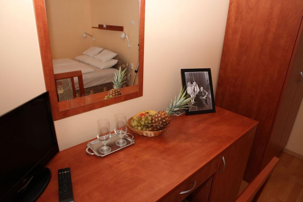 Stan Es Panzio Bed & Breakfast Balatonalmádi Стая снимка
