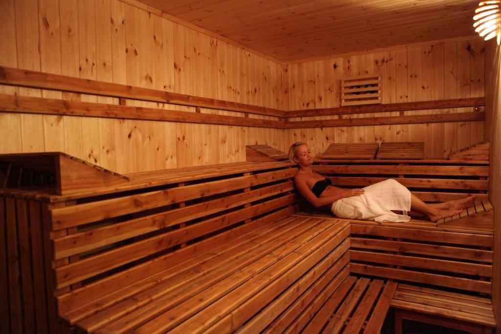 Stan Es Panzio Bed & Breakfast Balatonalmádi Екстериор снимка
