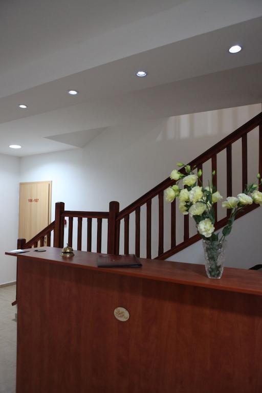 Stan Es Panzio Bed & Breakfast Balatonalmádi Екстериор снимка